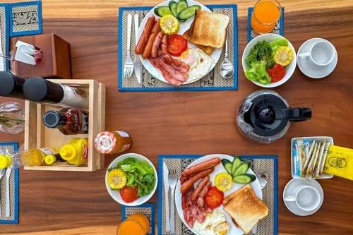 Еда / где поесть недалеко от виллы