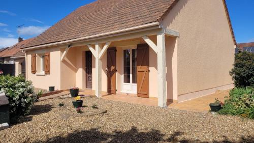 GITE MAISON 3 P prox le mans circuit et zoo la fleche a 18kms