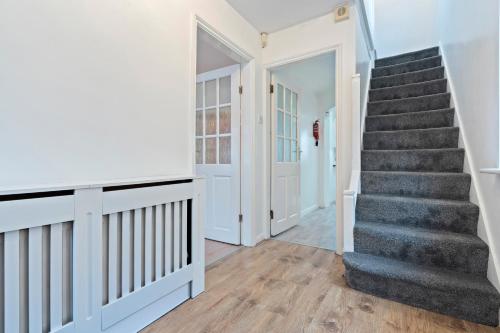 Luxury 3 Bedroom Contractor Stay House in Birmingham B23 near M6 & Fort Dunlop with Free Parking and WiFi photo 29