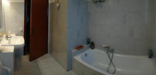 Kúpeľňa v ubytovaní Apartment Nonna Cucca