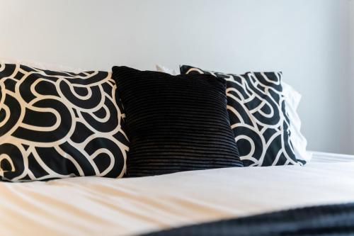 Luxury 3 Bedroom Contractor Stay House in Birmingham B23 near M6 & Fort Dunlop with Free Parking and WiFi photo 22