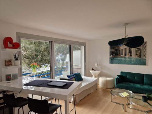 Central, quiet not overlooked