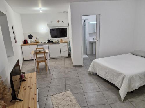 Gallery image of Logement confortable au cœur d'un village paisible in Douvres