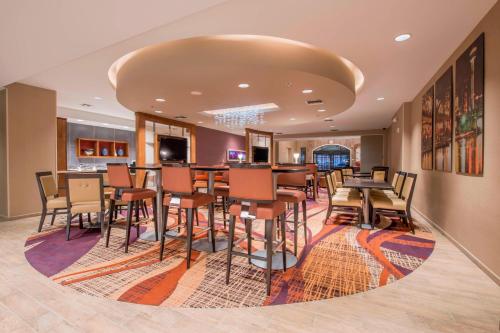 Restaurace v ubytování SpringHill Suites by Marriott San Antonio Downtown-Riverwalk Area