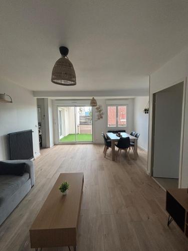 Appartement proche gare avec terrasse