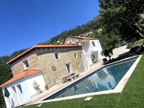 Piscina di Quinta do Rio Douro - Turismo Rural Paços de Gaiolo, Porto o nelle vicinanze
