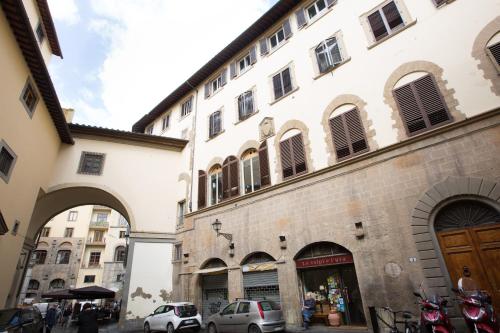 Ponte Vecchio Luxury Retreat
