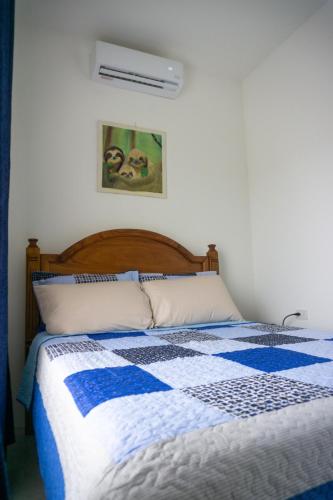 Katil atau katil-katil dalam bilik di Verde Armonía Lodge
