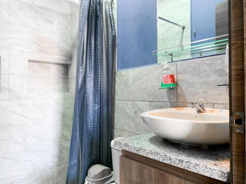 Bilik mandi di Departamento privado hermoso