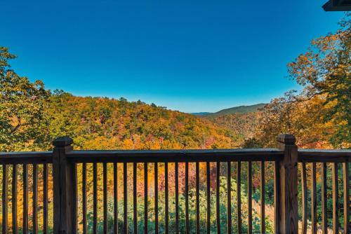 Mountain-View Cabin Hot Tub, Game Room, 4 Suites photo 13