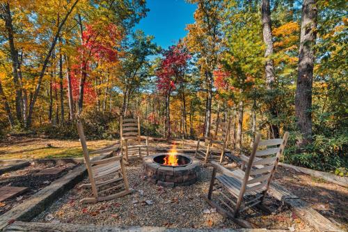 Mountain-View Cabin Hot Tub, Game Room, 4 Suites photo 18