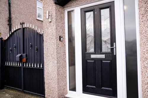 Fotografie z fotogalerie ubytování Awesome Coventry Home for Business Contractors and Suitable for families with Free Parking 14mins from NEC v destinaci Coventry