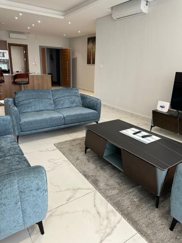 Posezení v ubytování Appart Hôtel Zone4 Abidjan F3-5B