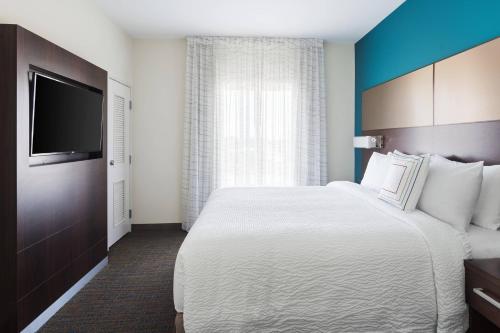 Residence Inn by Marriott Houston West/Beltway 8 at Clay Road Image