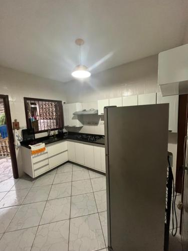 Nhà bếp/bếp nhỏ tại Casa na praia perequê açu Ubatuba sobrado andar de baixo
