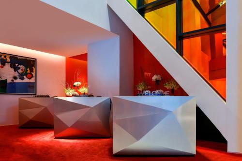 Posezení v ubytování W Amman Hotel