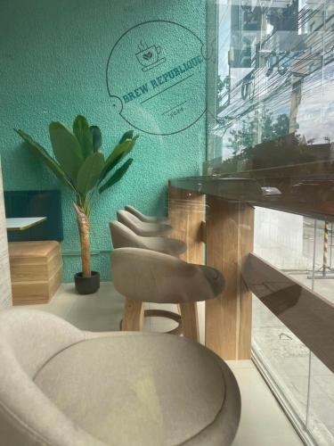 Гостиная зона в Cebu City Condo Cityscape Grand Tower Ayala center