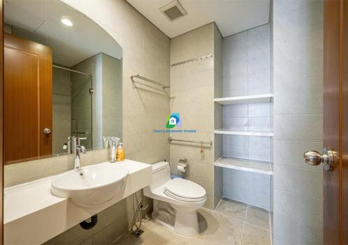 Ένα μπάνιο στο Vinhomes Luxury Haven