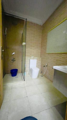 Ένα μπάνιο στο TNT Apartment