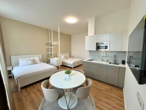 Modern 2BED with st Ludmila view and entire square