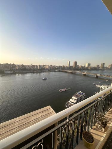 شقة علي النيل في القاهرة 34