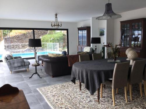 Kolam renang di atau dekat dengan Tabua Lodge