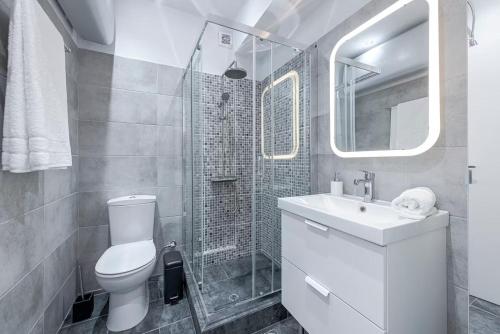 Athens Central-Opulent and Luxurious Suites-Balcony & Views Acropolis Hills