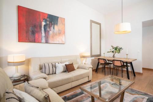 BEATAS CENTRAL Espectacular nueva vivienda en centro Histórico Sinese Design Homes