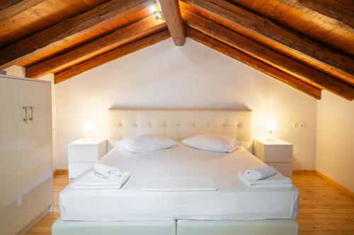 Elena Old Town Lovely Corfu Apartment 1