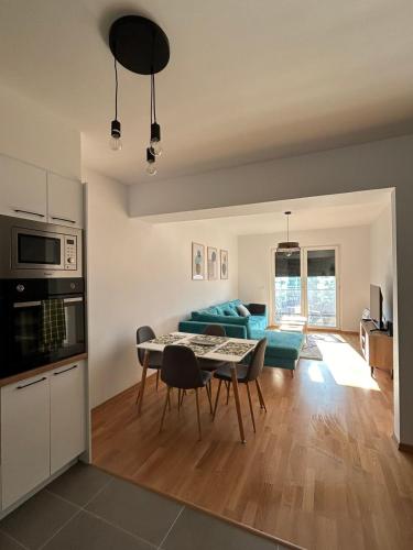 Kuhinja ili čajna kuhinja u objektu Mina Residence