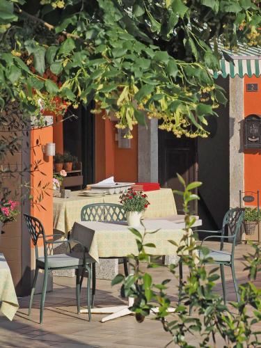 Gambar di galeri bagi Charme Hotel Ristorante Tre Terre di Ponte Brolla