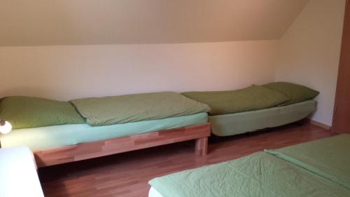 Ruang duduk di Ferienwohnung "SCHWÄBISCHE ALB" , Pension Wauri