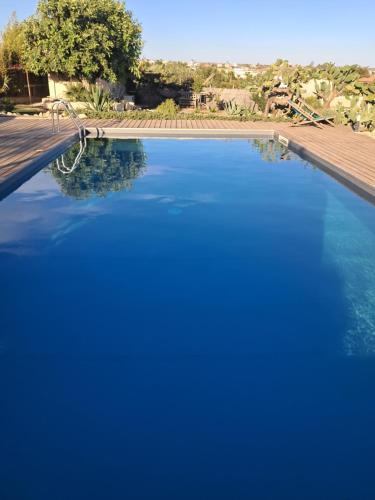 Πισίνα στο ή κοντά στο CASADORATA buen retiro vista mare