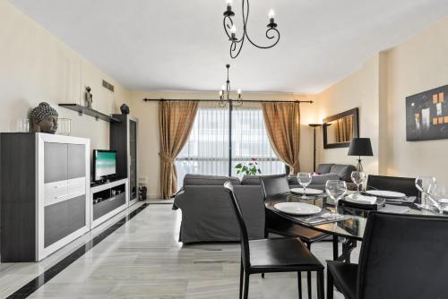 Beachside Puerto Banus Stunning Apartment 212