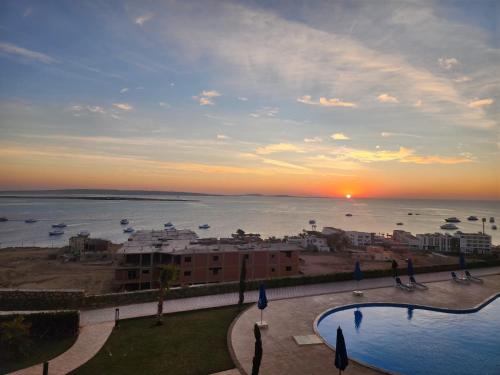 One bedroom in Island View