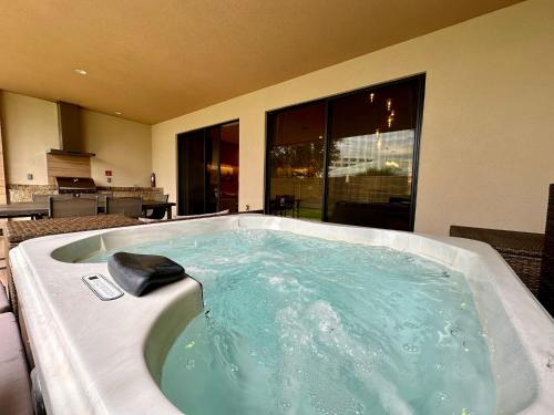 Billede fra billedgalleriet på Luxury Home 7 Min Disney Universal 3BR4BA - Hot Tub i Orlando