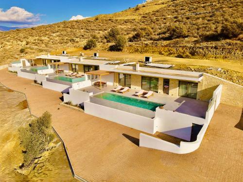 ANESSIS Villas and Suites