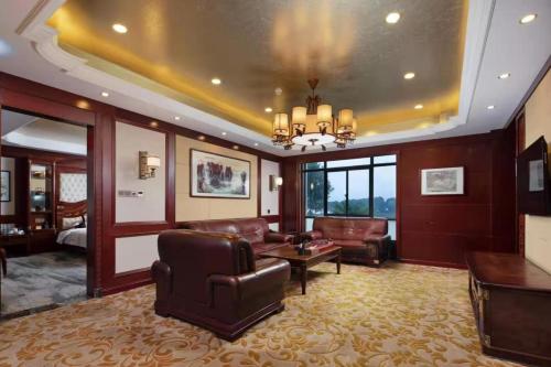 Ruang duduk di Tianmu Lake Jingbo Lake View Hotel