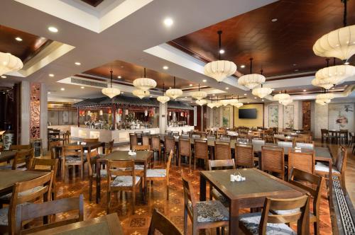 Restoran atau tempat lain untuk makan di Tianmu Lake Jingbo Lake View Hotel