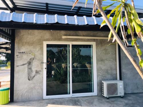 Φωτογραφία από το άλμπουμ του SolarCell Private Homestay - โซล่าเซลล์ไพรเวทโฮมสเตย์ σε Uthai Thani