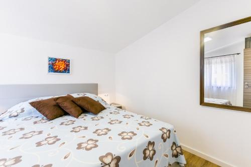 Elvira - Apartment Smokva - MPolo