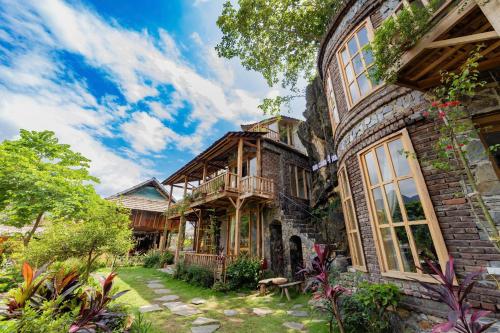 Gallery image of Mai Chau 4 Seasons Bungalow & Hotel in Mai Chau
