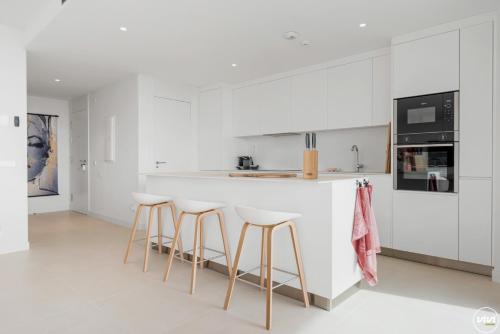 ViVi Homes -Viva La Vida - sea views - pool - terrace