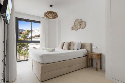 ViVi Homes -Viva La Vida - sea views - pool - terrace
