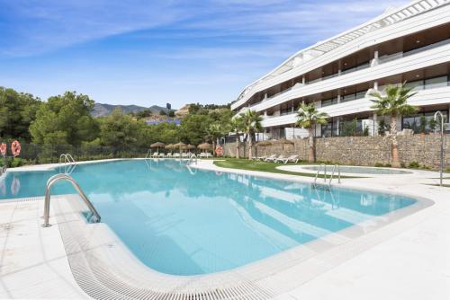 ViVi Homes -Viva La Vida - sea views - pool - terrace