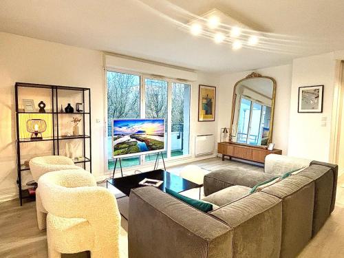 Гостиная зона в LUMIERE- Appartement Design et Élégant