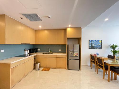 Η κουζίνα ή μικρή κουζίνα στο Sunny Beach Villa