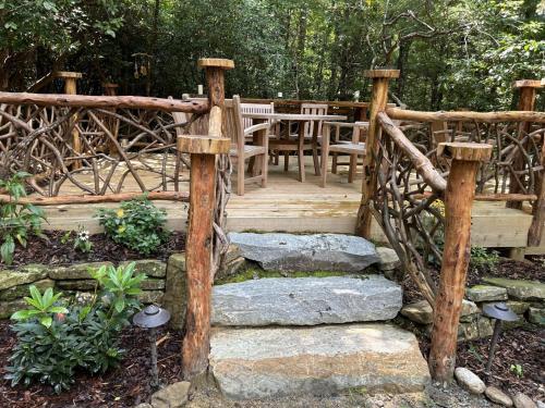 Κήπος έξω από το Aunt Babbies Cabin