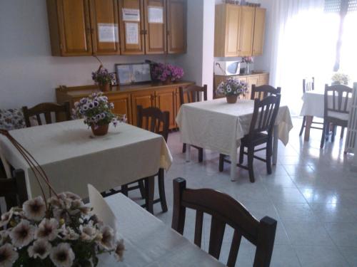 B&B Salento Vacanzeにあるキッチンまたは簡易キッチン