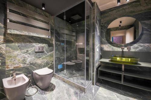 Colonna Collection